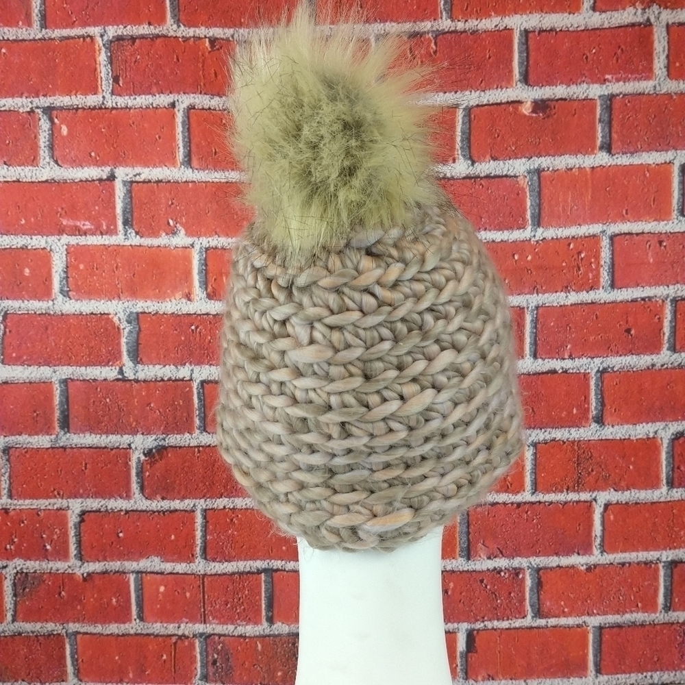 ✔️Universal Thread hat - Picture 4 of 8